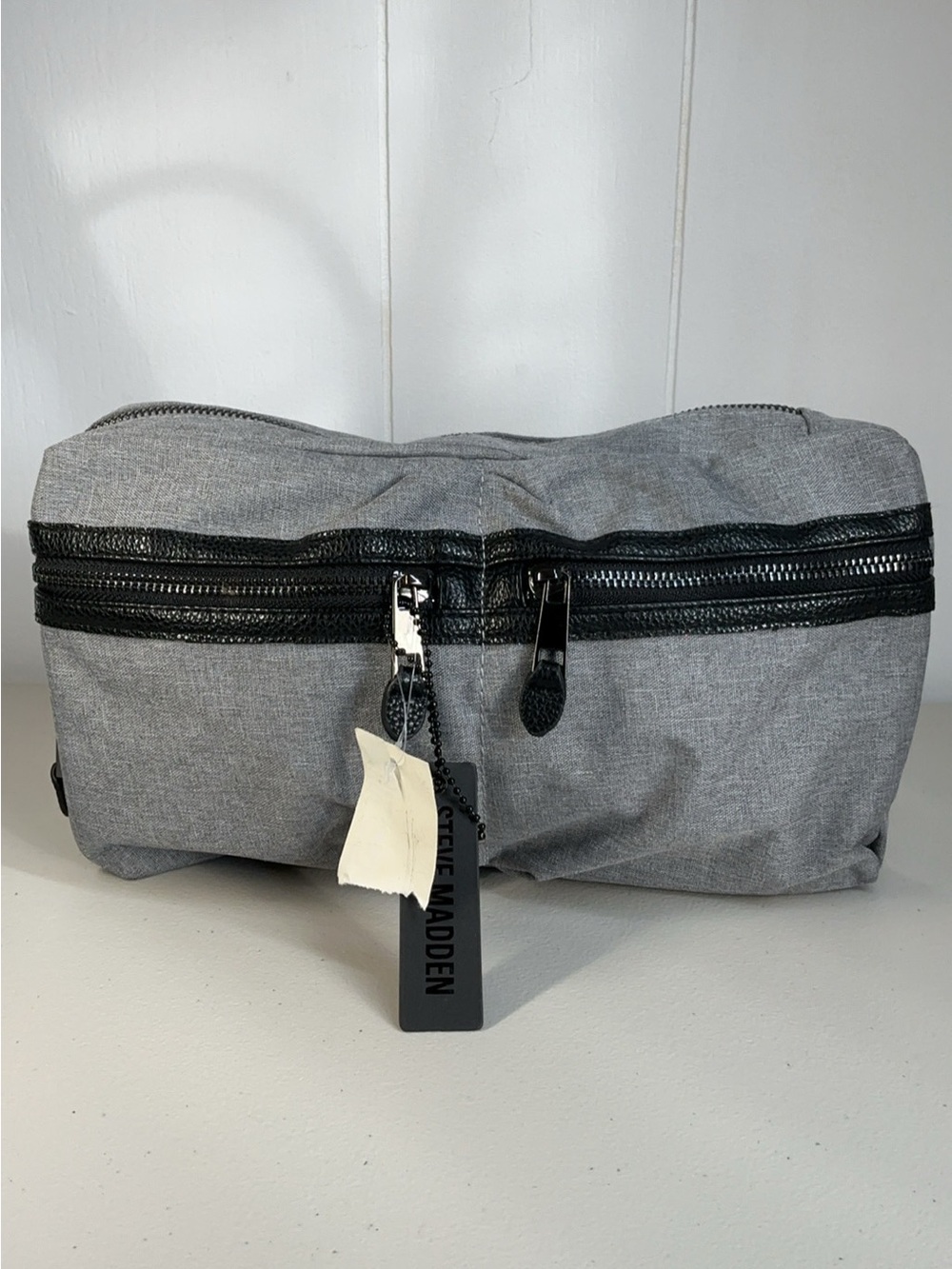 Steve Madden Gray / Black Crossbody Waist bag,